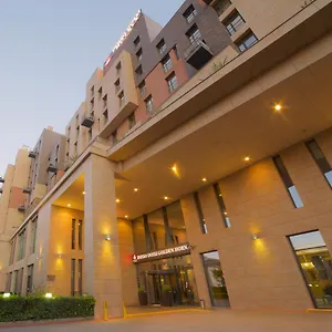 Dosso Dossi & Golden Horn Hotell
